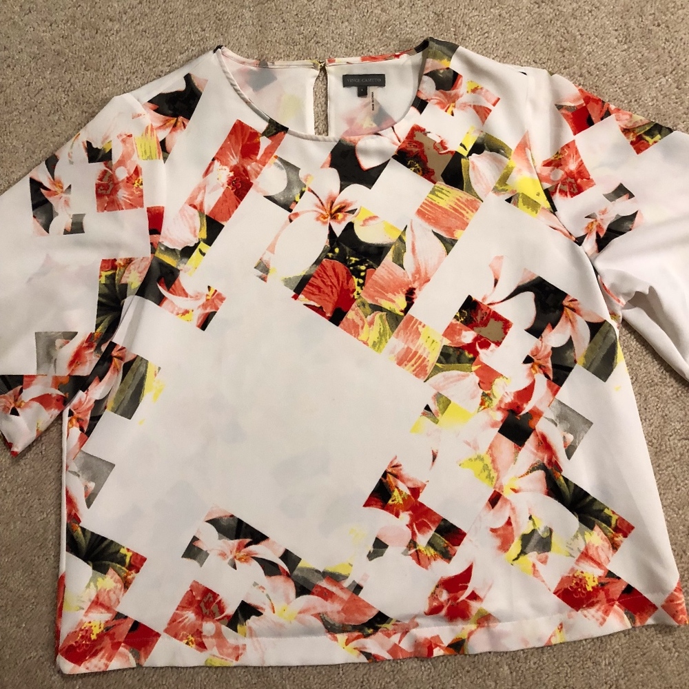 Vince Camuto Short Sleeved  Blouse
